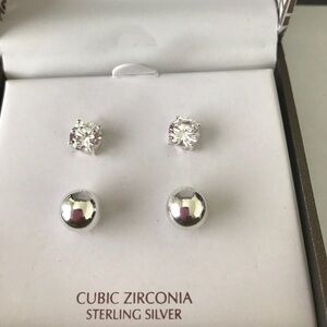 Authentic set of earring.